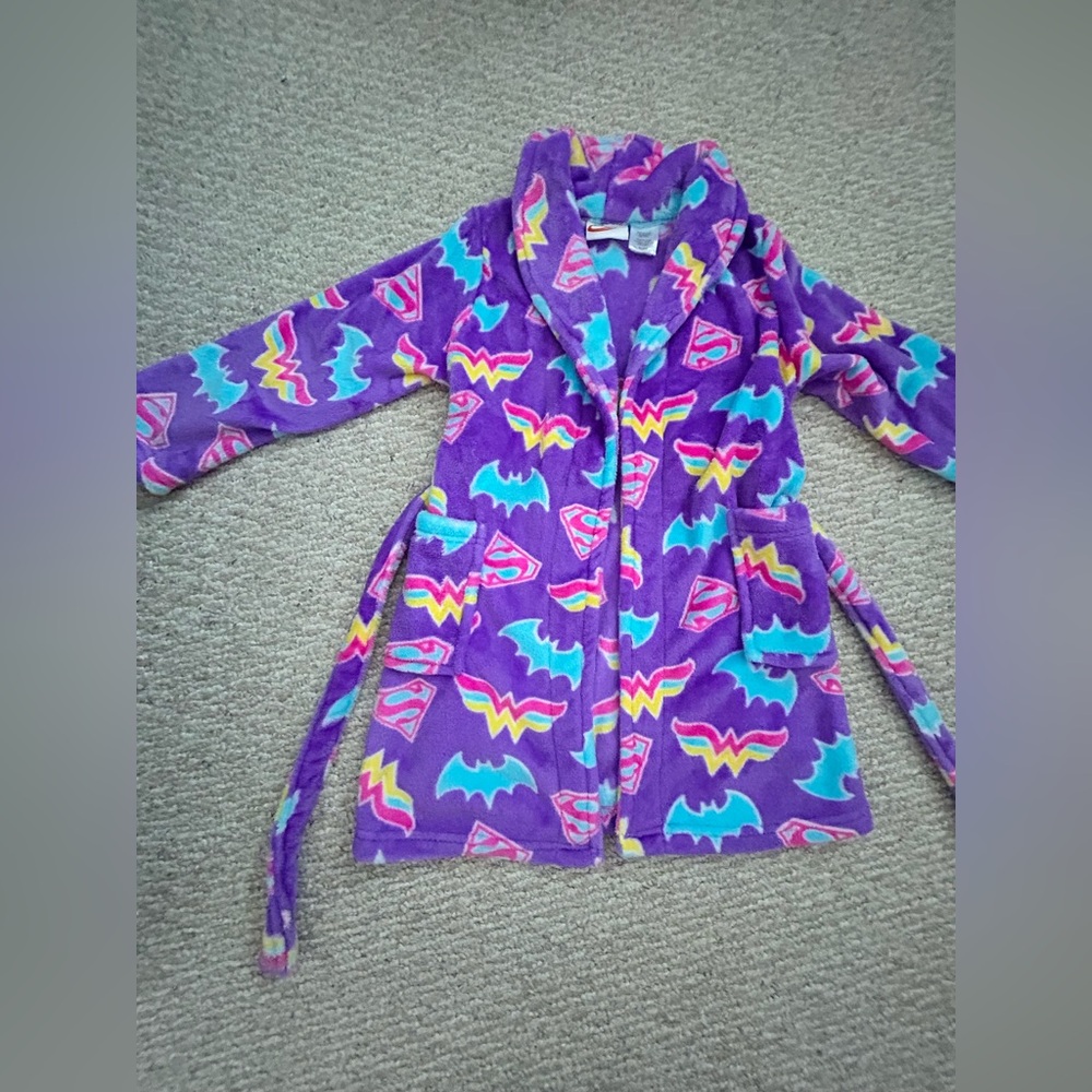 Girls Purple DC Superhero Robe size 7/8